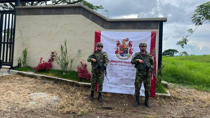 Coronel Carlos Vanegas, Comandante Octava Brigada