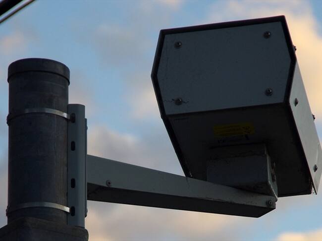 Según la ley las zonas en las que haya algún dispositivo de fotomulta debe estar debidamente señalizado. Foto: Getty Images