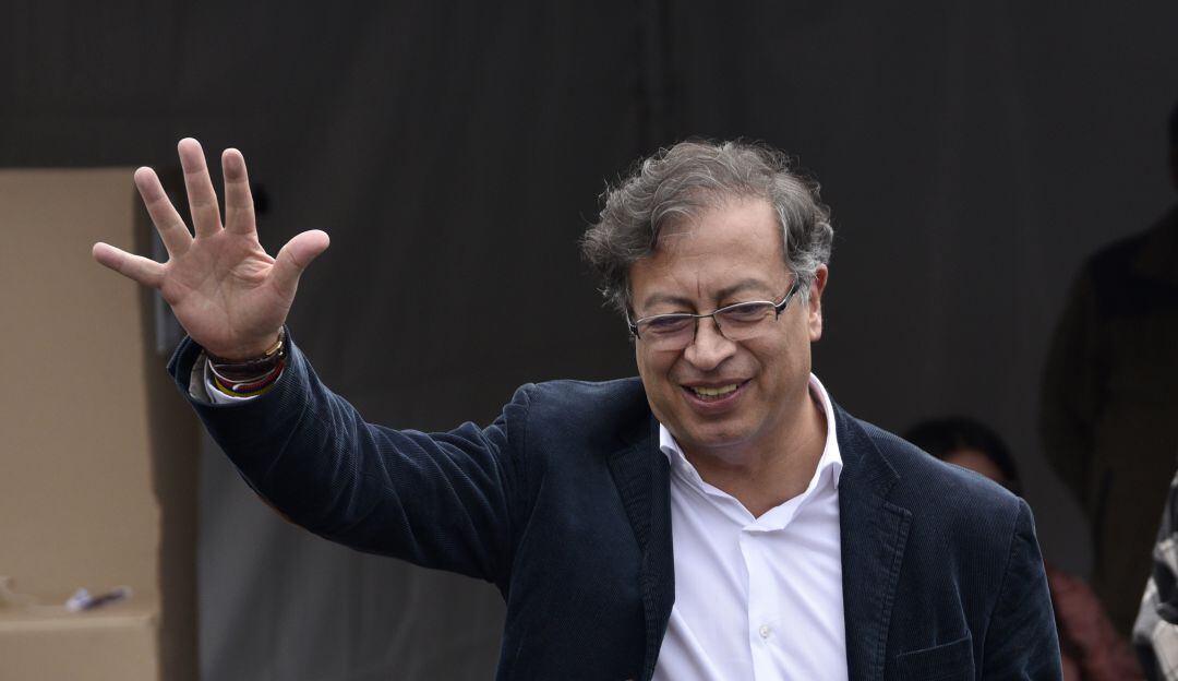 Petro sobre video: “Así manipulan al pueblo. Le venden el cambio y es Uribe