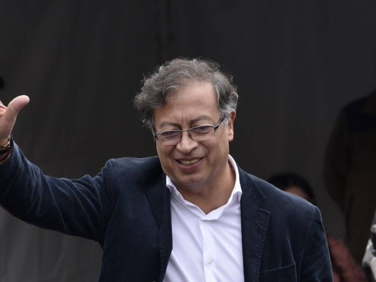 Petro sobre video: “Así manipulan al pueblo. Le venden el cambio y es Uribe”