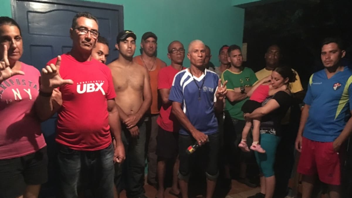 Cubanos varados en Colombia y desesperados buscan pasar la frontera con Panamá