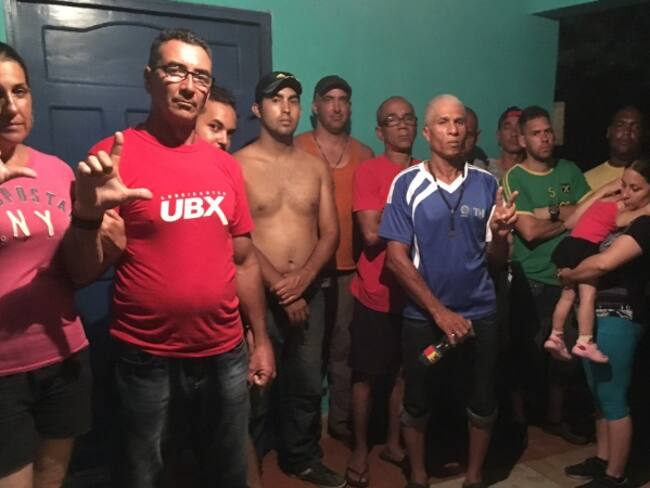 Cubanos varados en Colombia y desesperados buscan pasar la frontera con Panamá