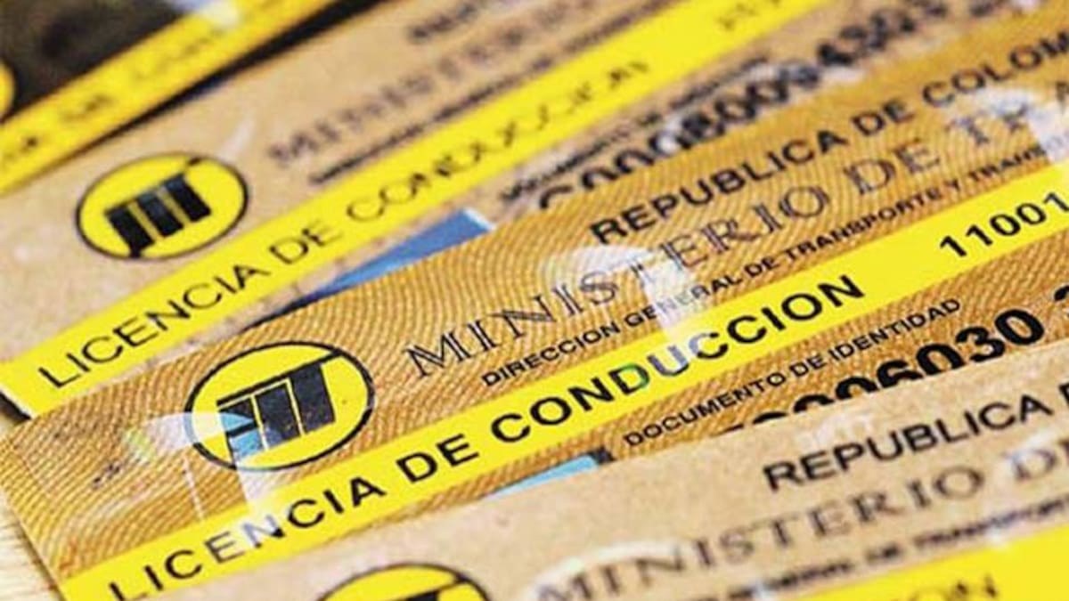 Precio licencia de conducción 2026: Valor aproximado incluyendo curso, exámenes médicos y derechos