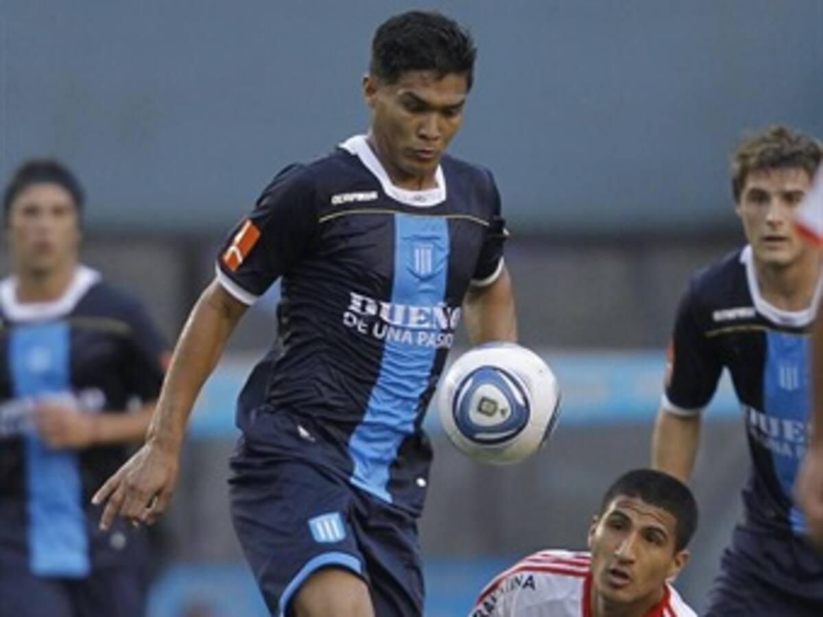 Presidente del Racing quiere que ''Teo'' siga en el equipo
