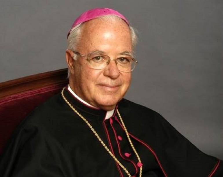 Obispo auxiliar de Barranquilla, Monseñor Víctor Tamayo.