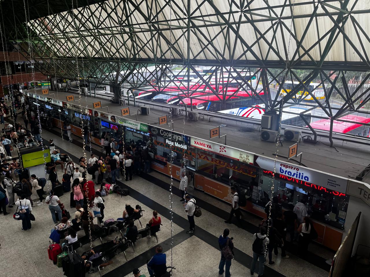 Una celebración que empieza en la Terminal del Norte: el 31 de diciembre también es un destino. Foto: Caracol Radio.