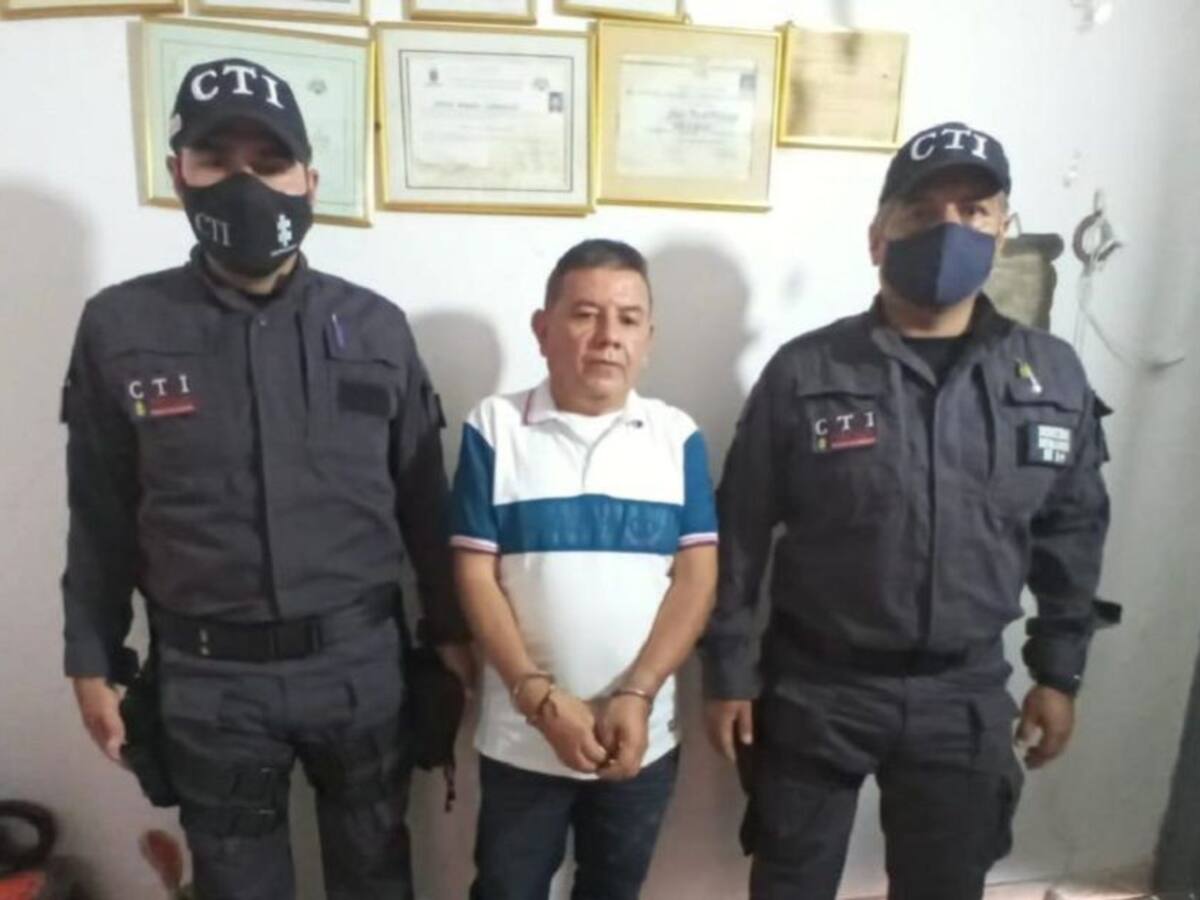 Fiscalía descubre auto amenazas de líder de Derechos Humanos