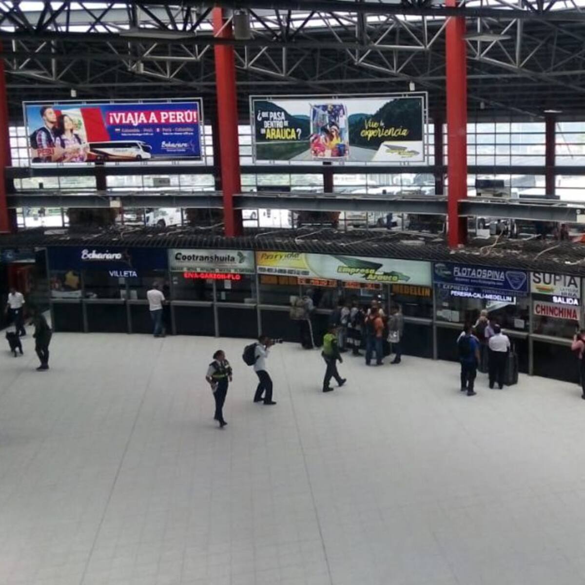 Con outlets y marcas reconocidas busca mejorar comercio y economía