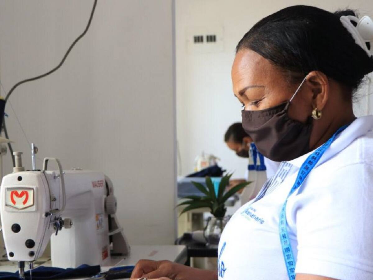 Fundación Santo Domingo apoya taller de confecciones en Cartagena