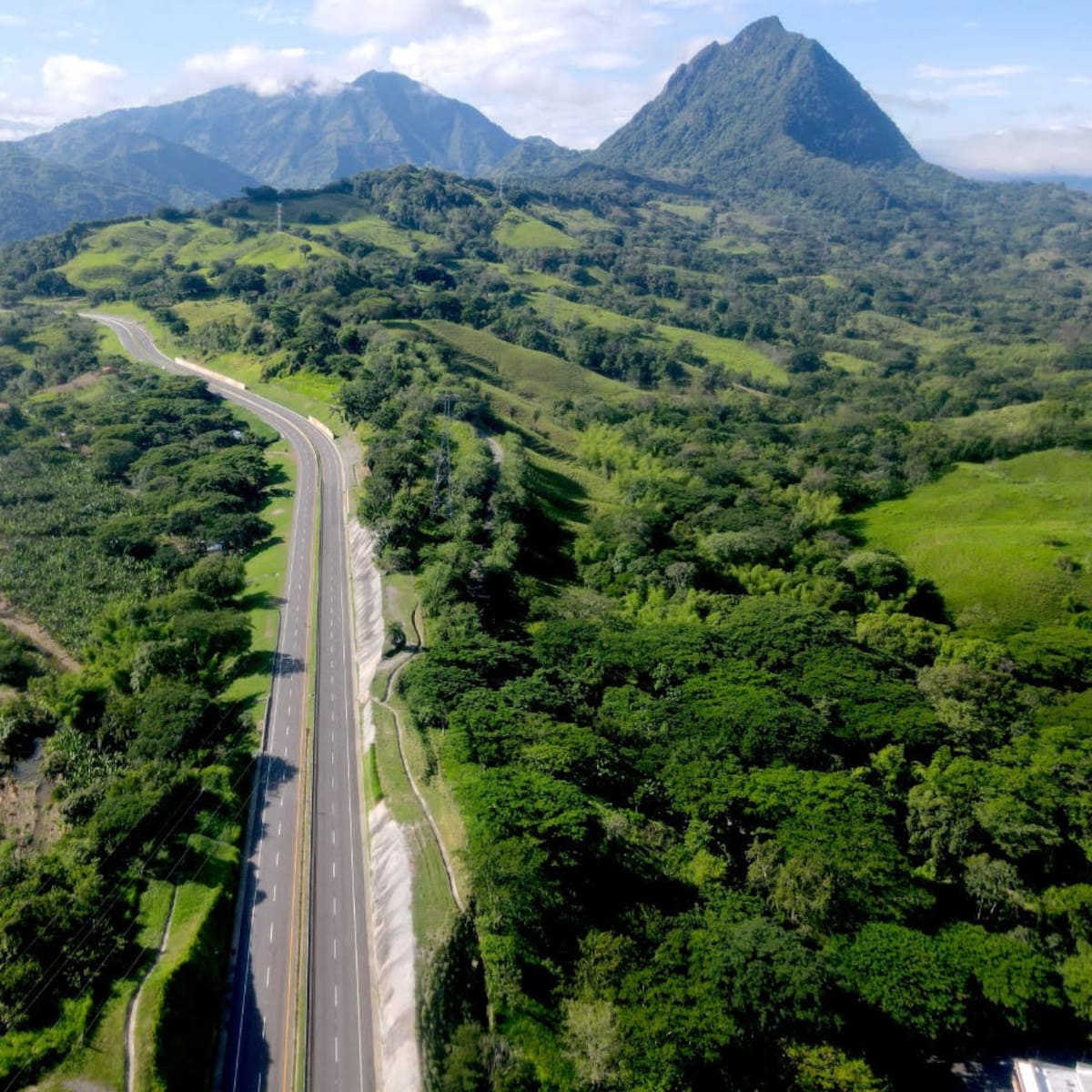 ‘Vaca’ por las vías 4G de Antioquia tiene gerente y buscará recursos en el resto del país