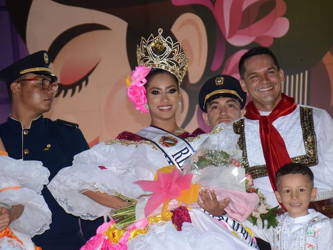 Isabella Sofia Henríquez Monsalve se coronó como nueva reina nacional del Bambuco 2023.