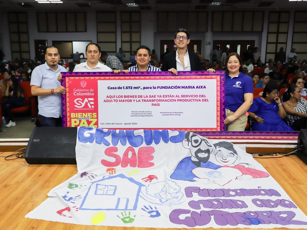 La SAE entregó 10 predios para diversas organizaciones sociales, culturas, HUV y Univalle