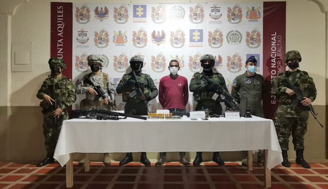 Pedro Antonio Gaivao Conejo, alias El Compi (centro)