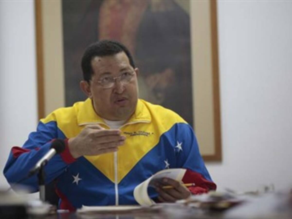Hugo Chávez dice que su salud avanza favorablemente según el más reciente reporte médico