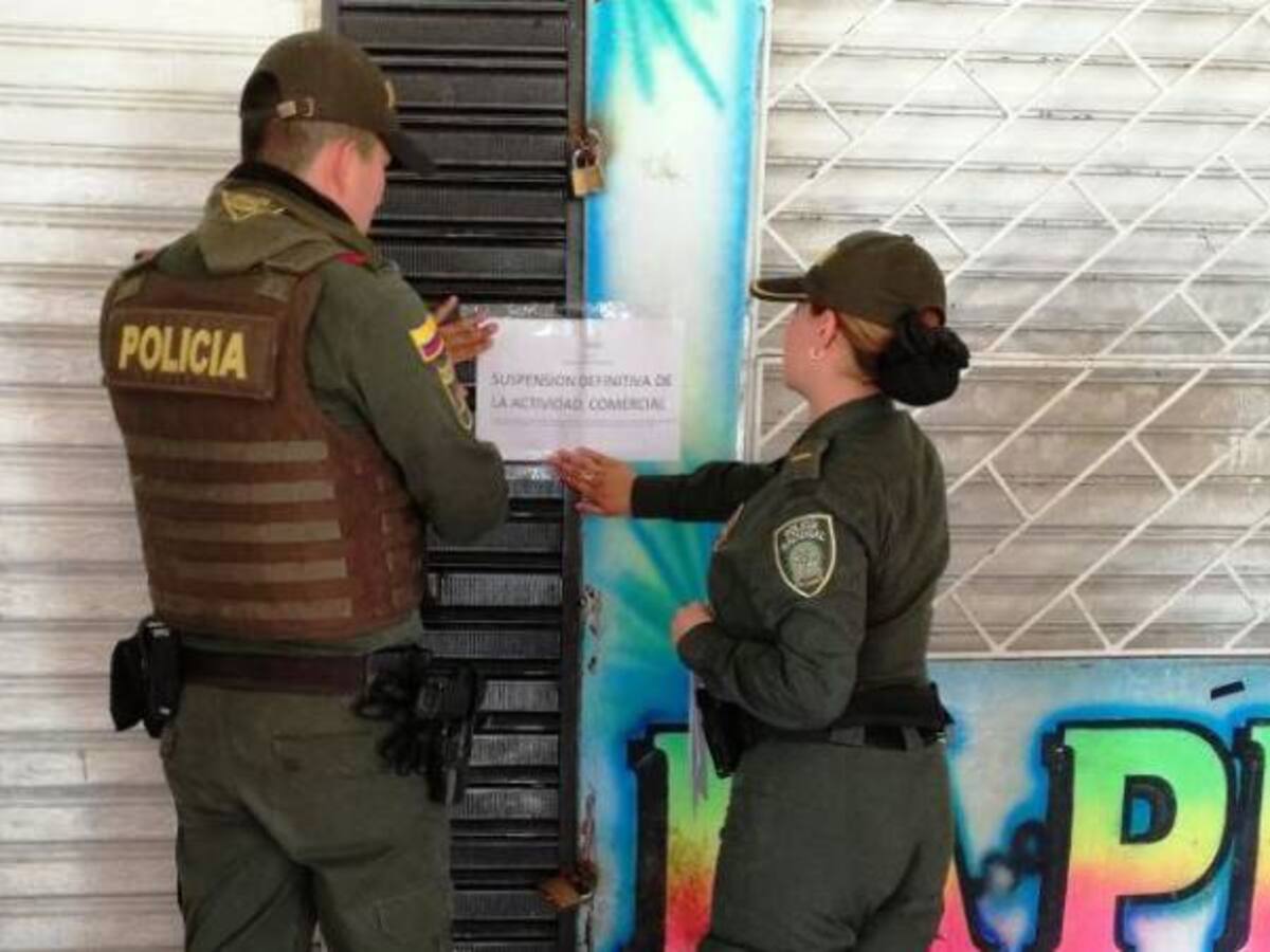Por altos volúmenes, cierran establecimiento comercial en Arjona Bolívar