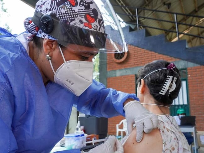 Bucaramanga aplicó más de 2 mil vacunas a mayores de 55 años