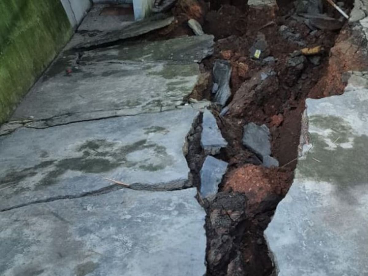 Familias comienzan a evacuar zona afectada por colapso de jarillón en Puerto Wilches, Santander