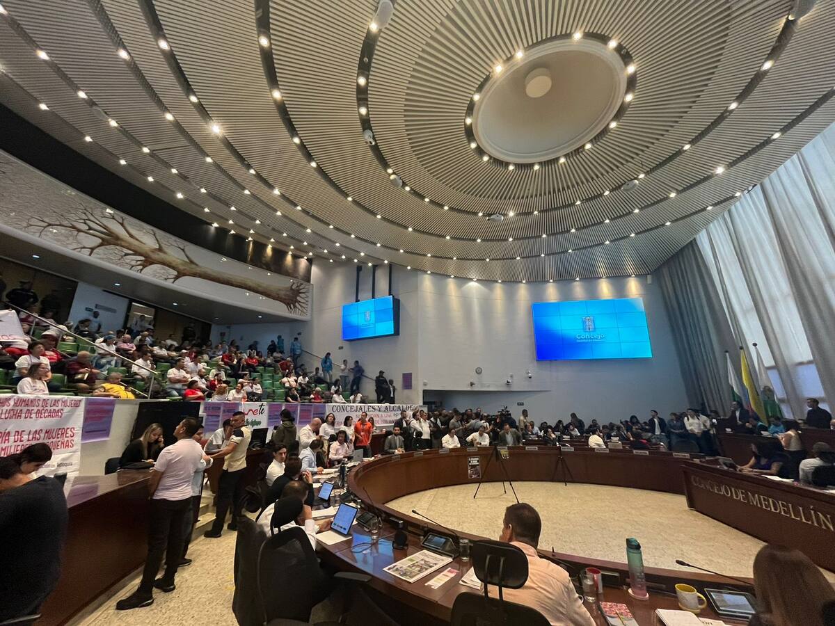 Concejo de Medellín aprueba enajenación de TIGO UNE