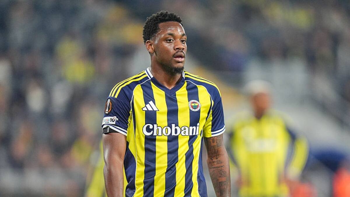 Jhon Durán recibe críticas en Turquía ¿Mala relación con sus compañeros del Fenerbahce?