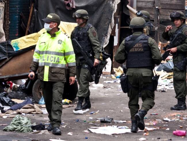 Desalojan habitantes de calle que se habían tomado glorieta en Bogotá