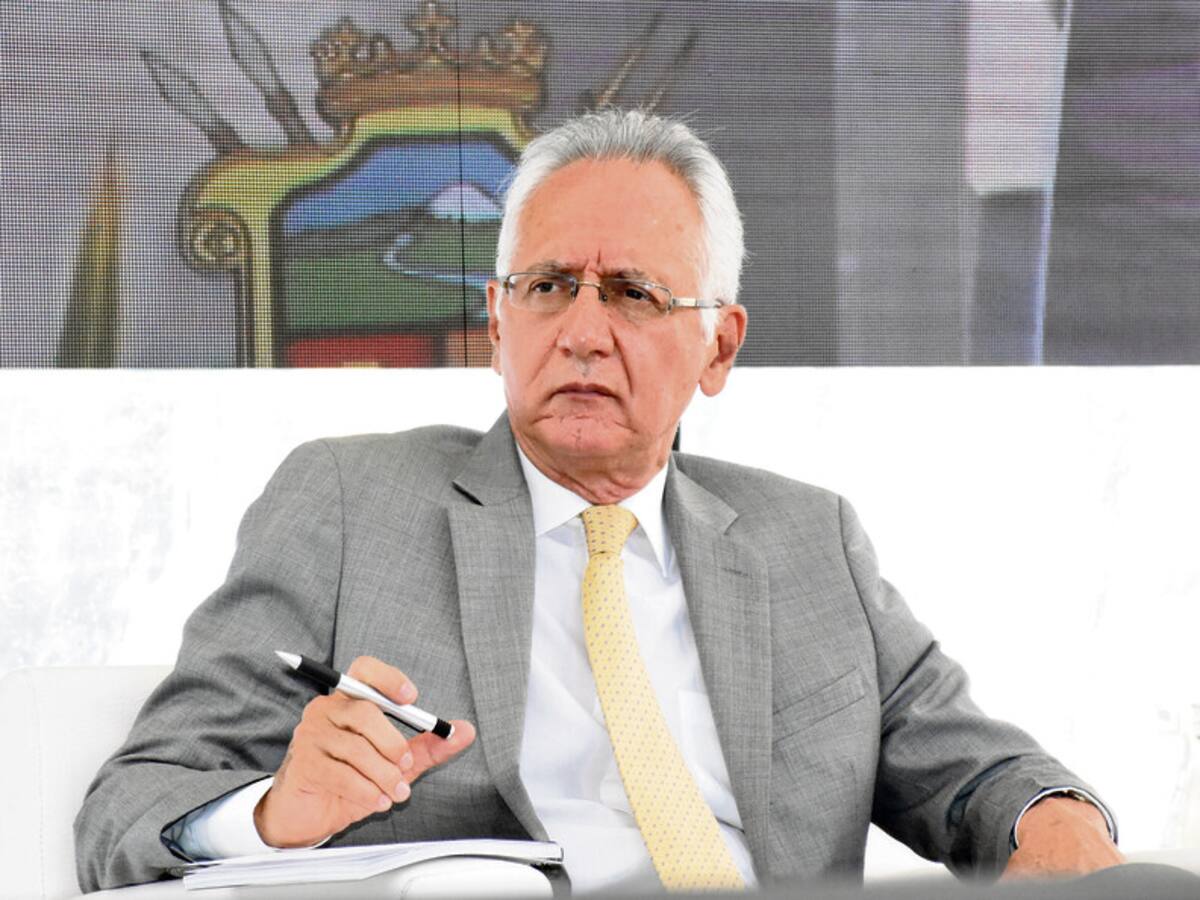 La Procuraduría pide informe al ministro de Salud para evitar crisis en el sistema