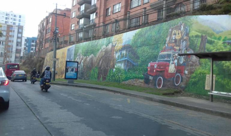 Mural frente el colegio Inem del maestro Henry Villada