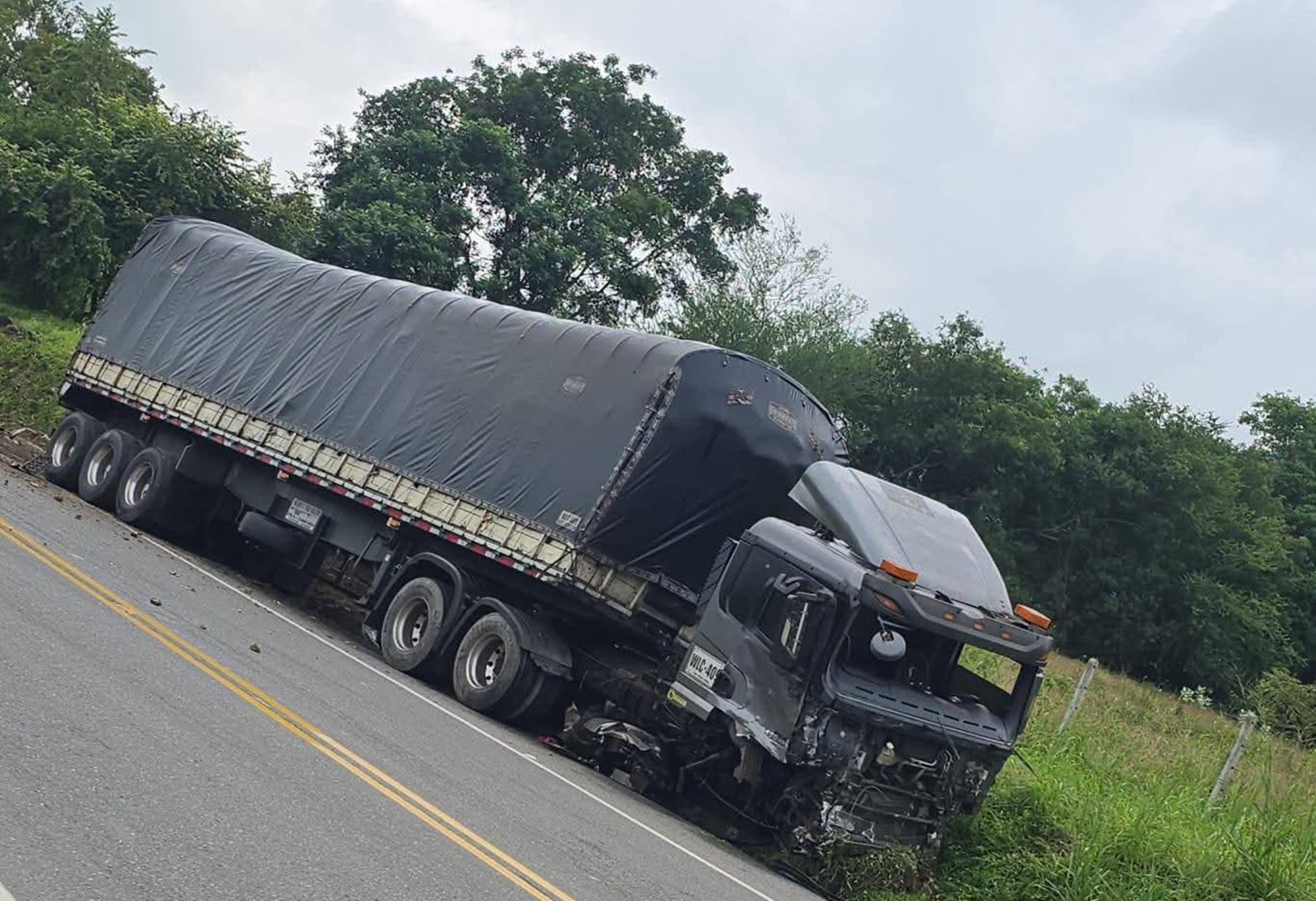 Accidente vía Girardot - Cambao