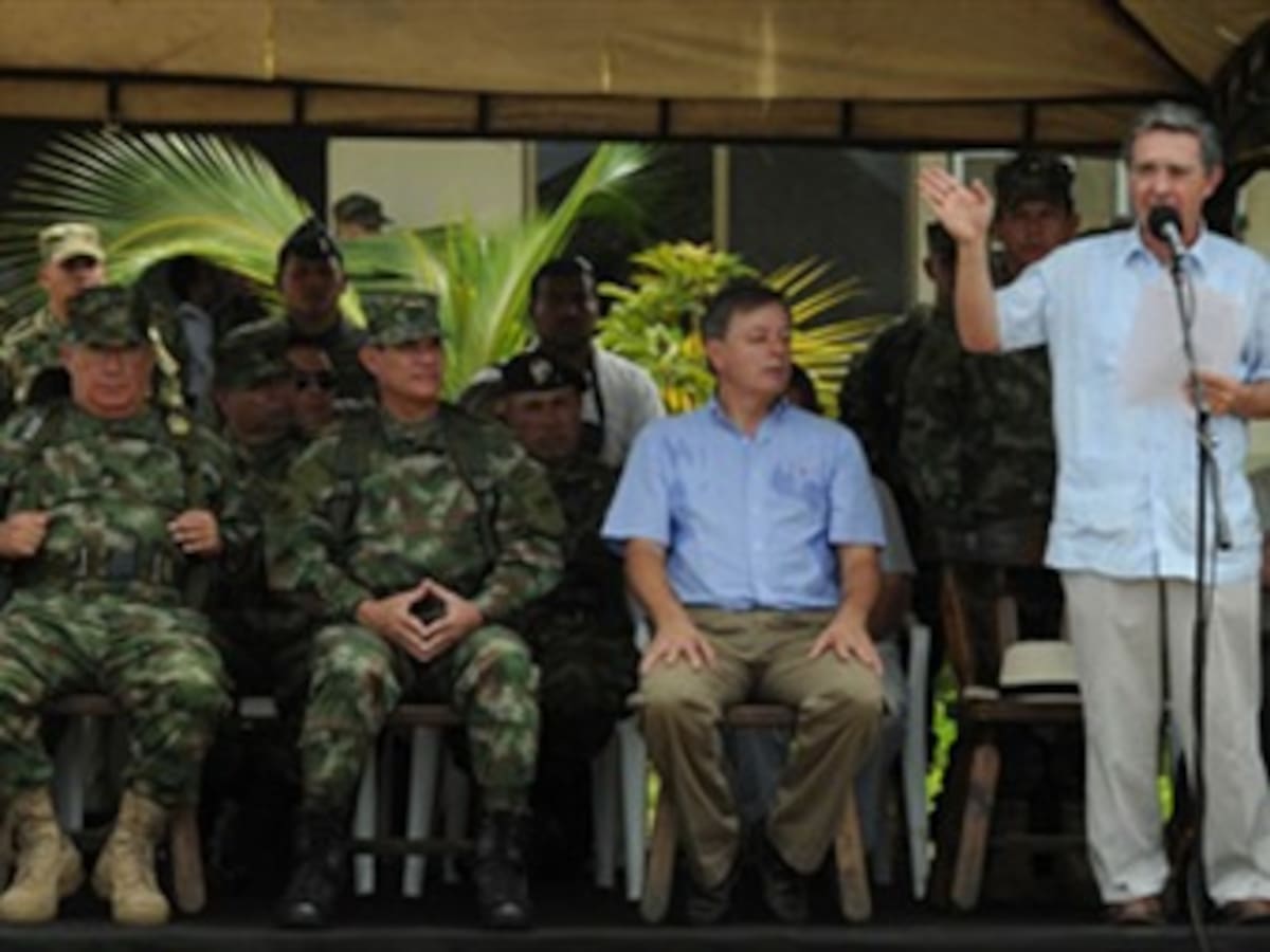 Presidente Uribe: 'El mundo respeta hoy nuestra firmeza para derrotar el terrorismo narcotraficante'