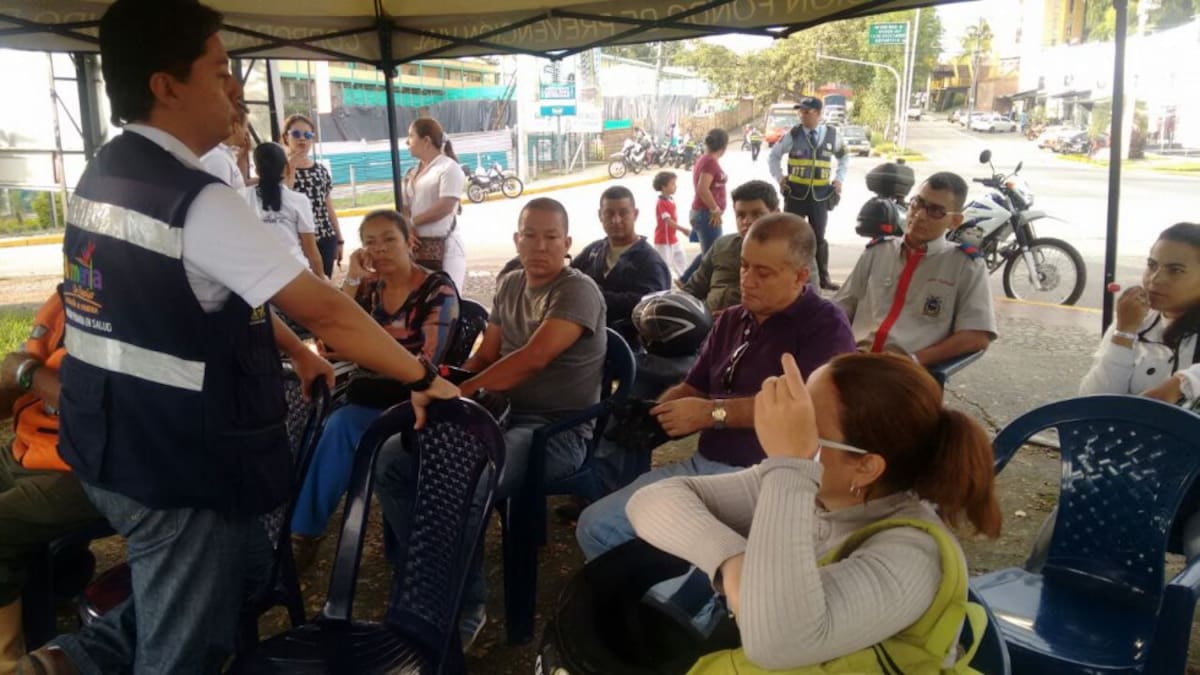 Hombres, mujeres, jóvenes y adultos participan de las campañas