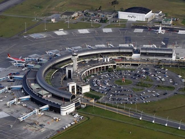 Reinician cierres programados en pista del aeropuerto de Rionegro