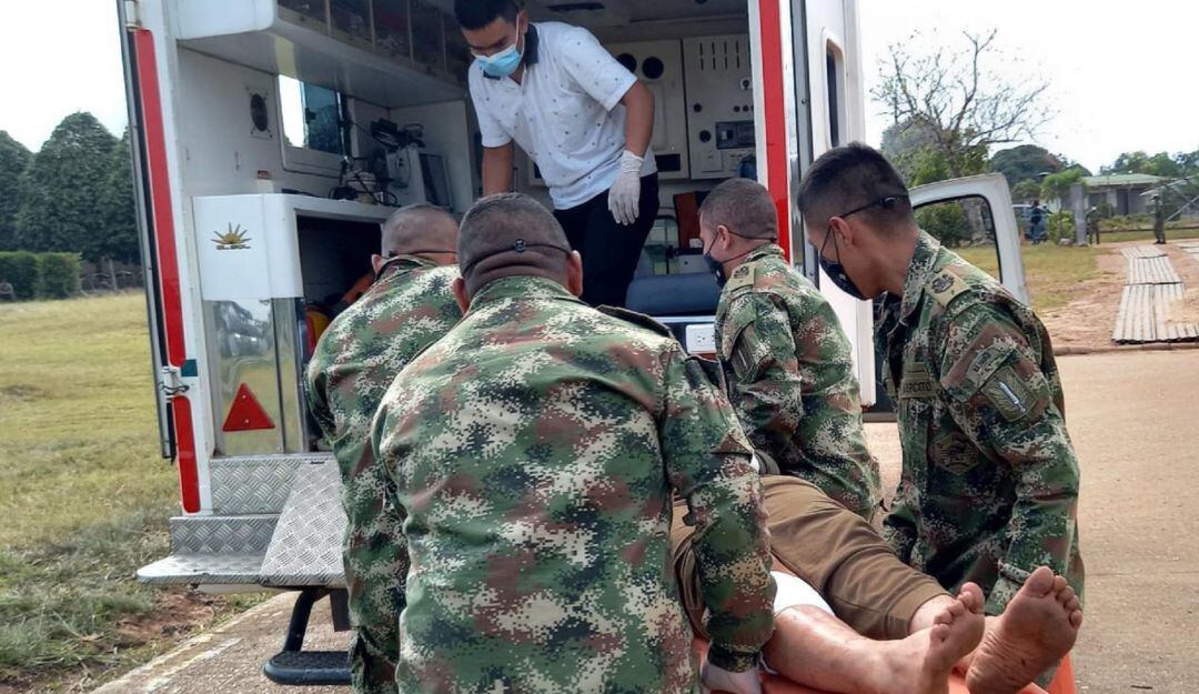 En la operación fueron capturados tres presuntos disidentes armados que resultaron heridos.