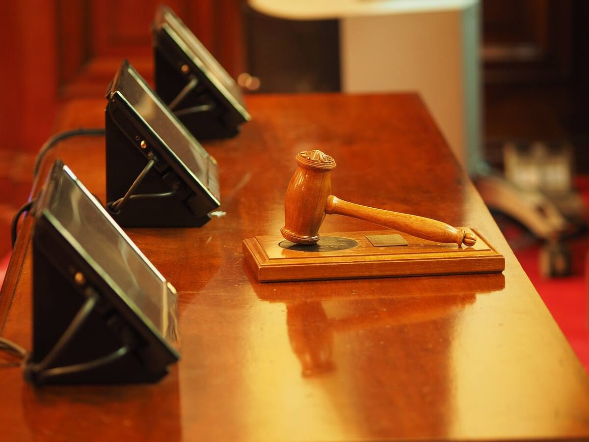 En líos judiciales está una juez que habría dilatado la posesión de un funcionario