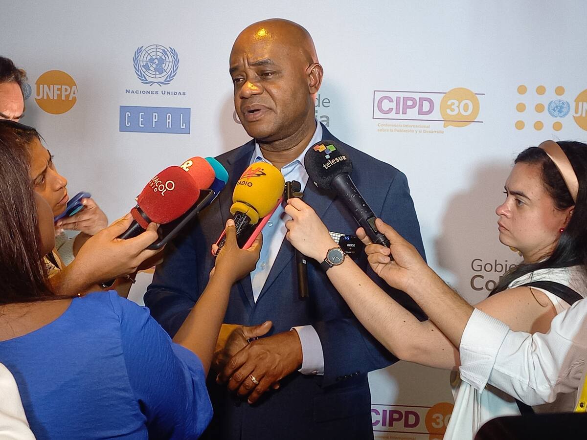 “No hay nada que esconder”: canciller sobre contrato de cédulas de extranjería