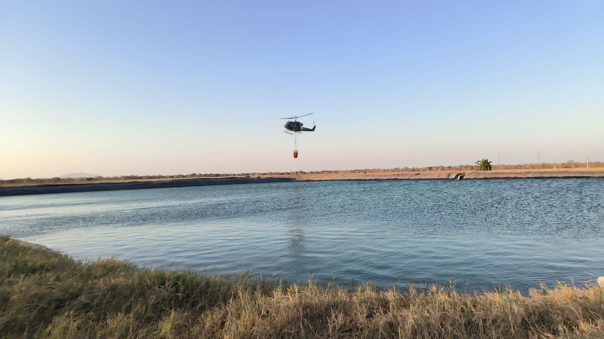 Fuerza Aeroespacial atiende incendio forestal en la Sierra Nevada