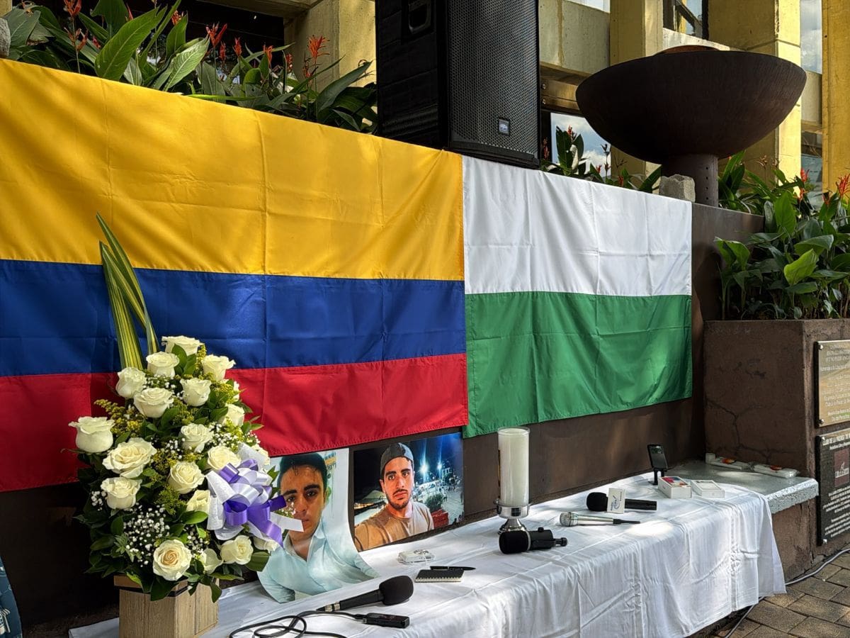 Gremio periodístico de Antioquia rinde homenaje al comunicador asesinado Mateo Pérez