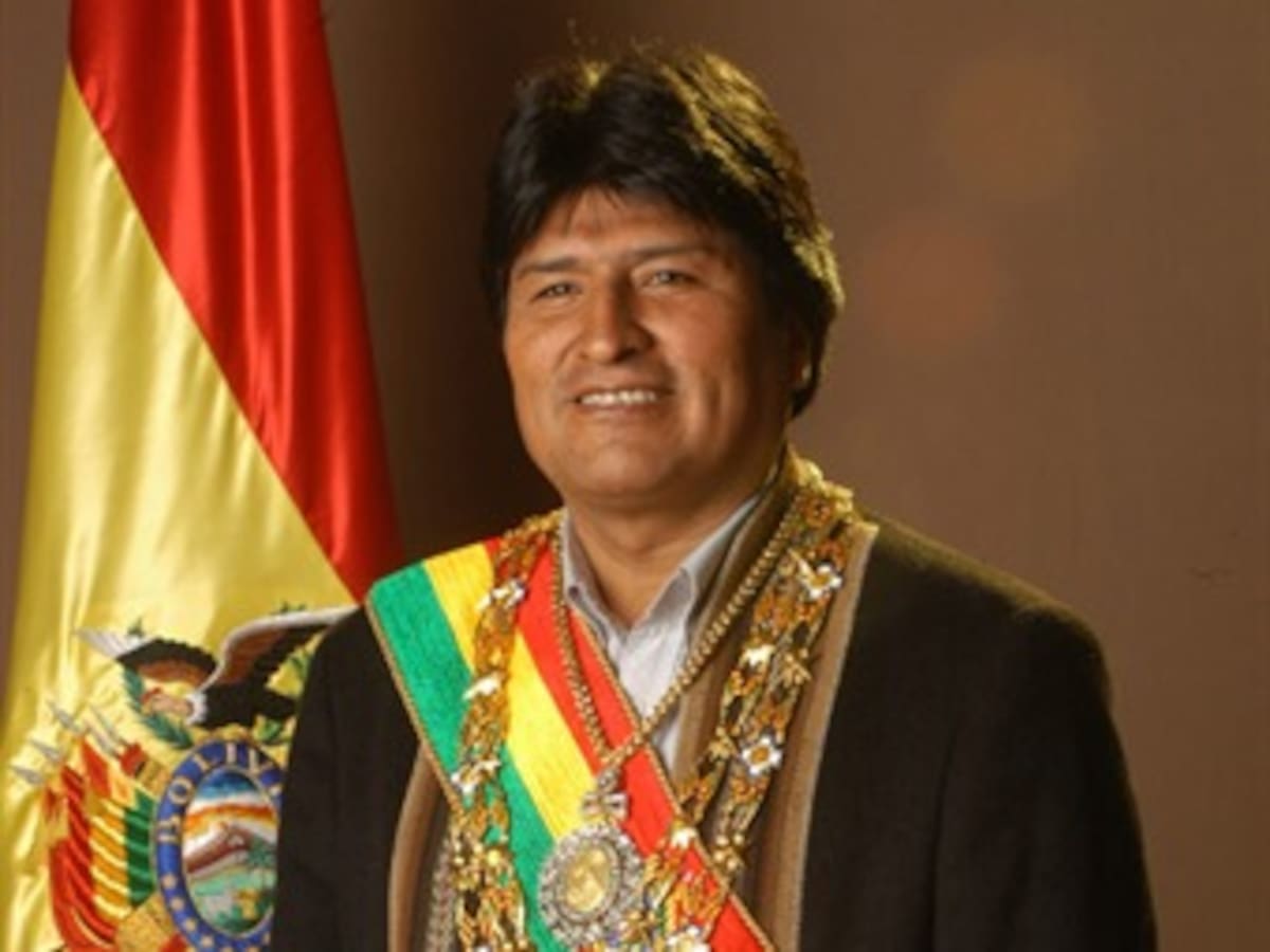 Bolivia promulga ley que permite a Evo Morales buscar su tercera reelección