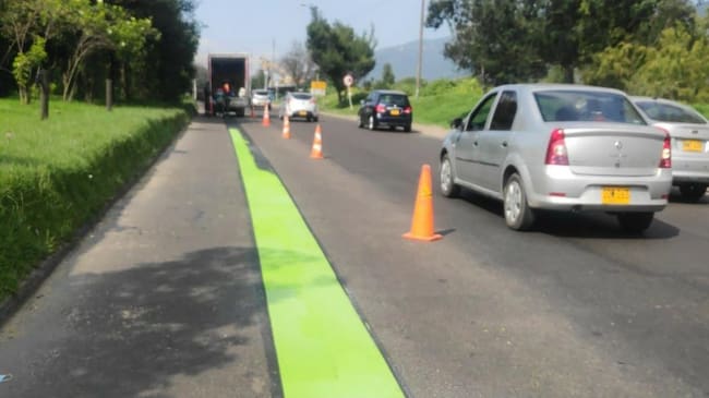 Línea verde: ¿Qué significa esta señal de tránsito? Es clave para prevenir accidentes en la vía. Foto: Secretaría de Movilidad.