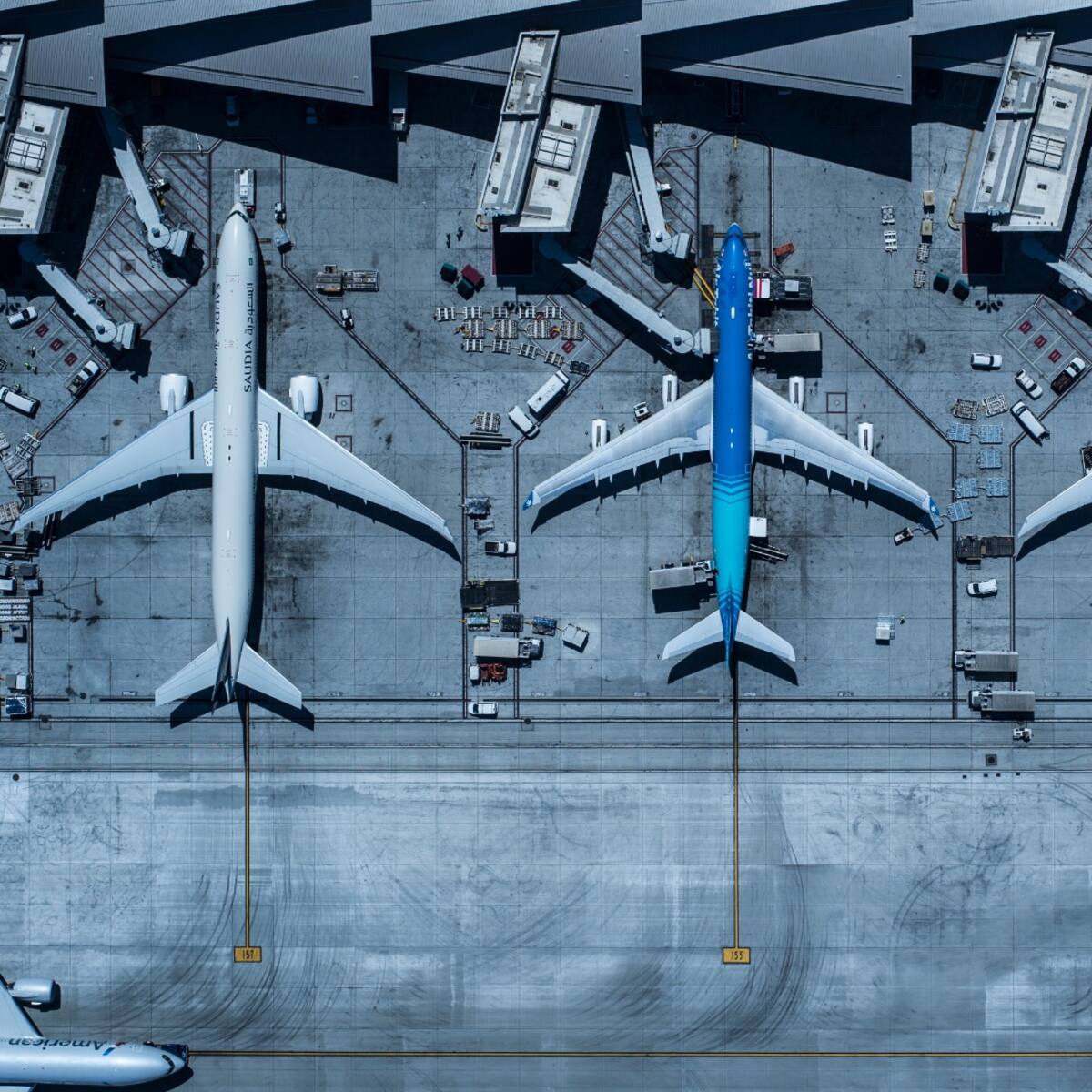 EE.UU. descarta hackeo en el daño al sistema de aviación que afectó miles de vuelos