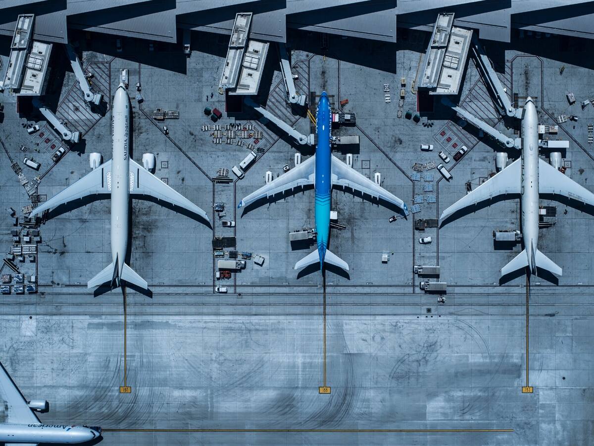 EE.UU. descarta hackeo en el daño al sistema de aviación que afectó miles de vuelos