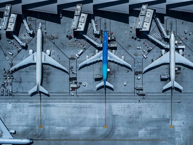 Vista aérea de un aeropuerto. (Foto: Getty)