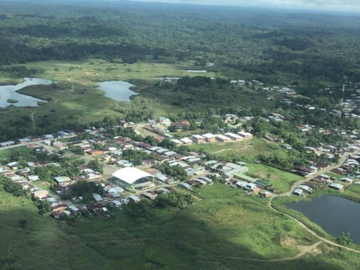 Iglesia católica advierte sobre el desplazamiento de 1,200 indígenas en Chocó