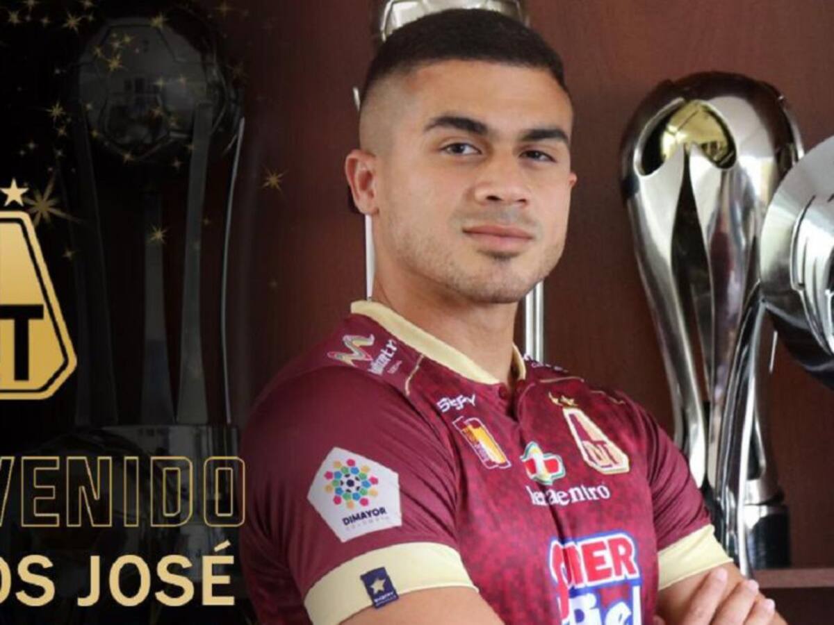 Deportes Tolima oficializó la contratación de Carlos Sierra