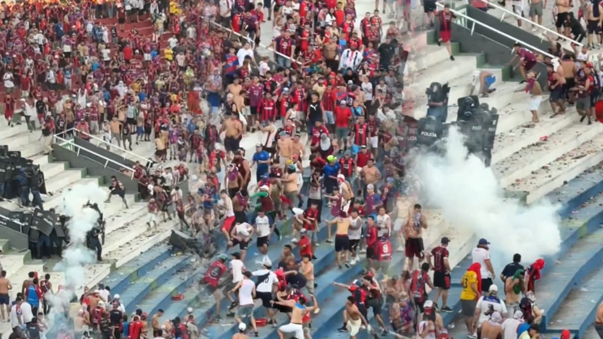 Disturbios en superclásico paraguayo dejan 56 heridos y 63 detenidos