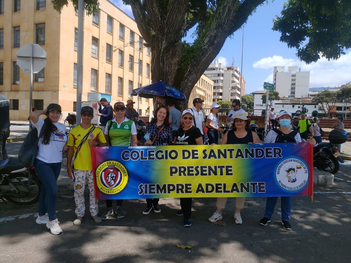 La principal razón de la marcha de docentes es por el servicio de salud