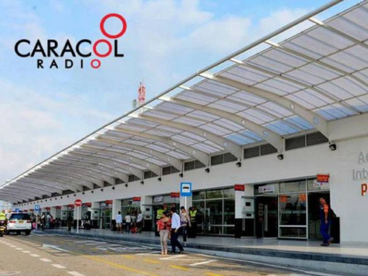 Viajeros internacionales deben presentar carné de vacunación