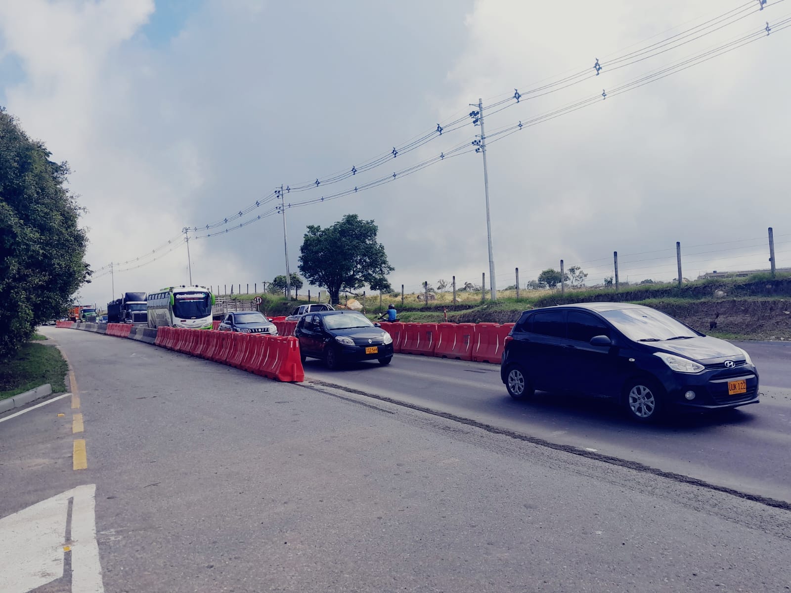 Suspensión de obras en la vía Girardot - Bogotá en estas celebraciones también beneficia al transporte de carga
