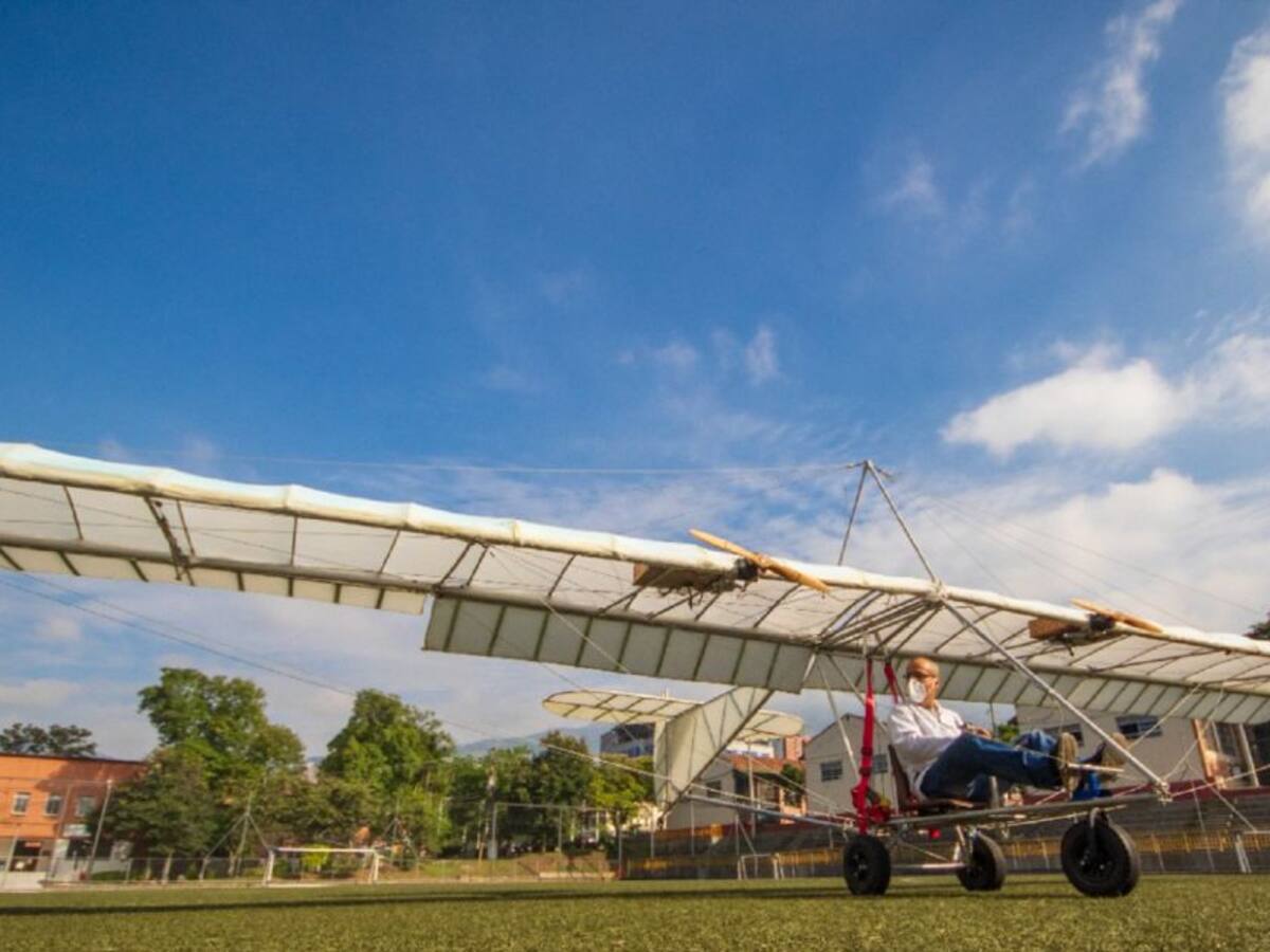 En Medellín inventaron el primer avión eléctrico de Colombia