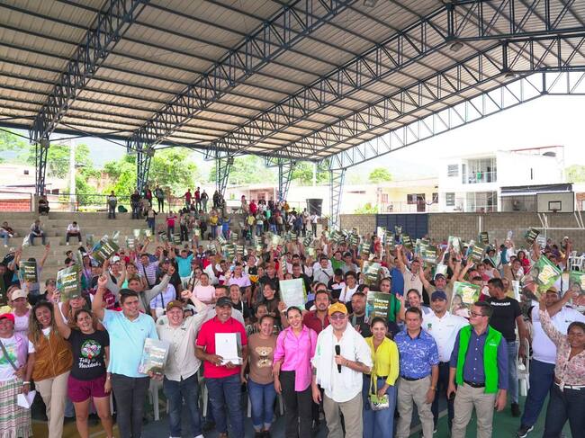 Campesinos de Sardinata reciben títulos de propiedad tras décadas de espera. / Foto: ANT.