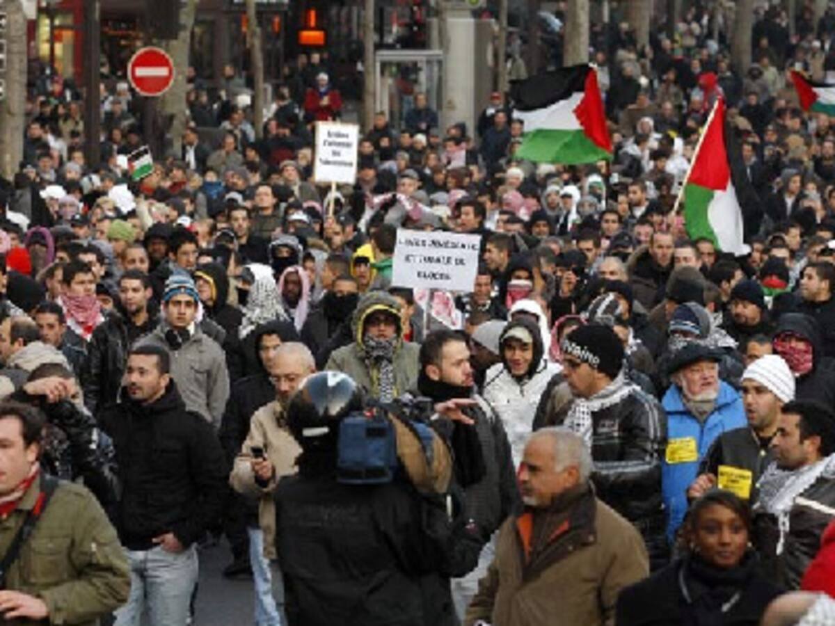 El mundo protesta: marchas en Francia - REUTERS