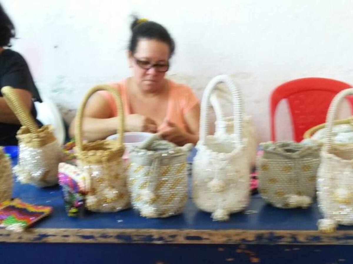 Esposa de Ciro Guerra lucirá en premios Oscar bolso elaborado por internas de cárcel de Cartagena